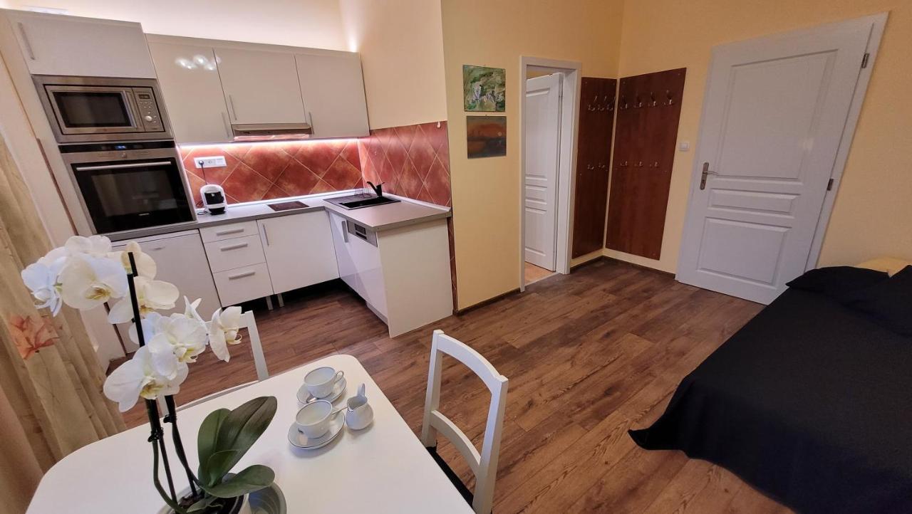 Apartman U Kolonady Marianske Lazne Exterior photo