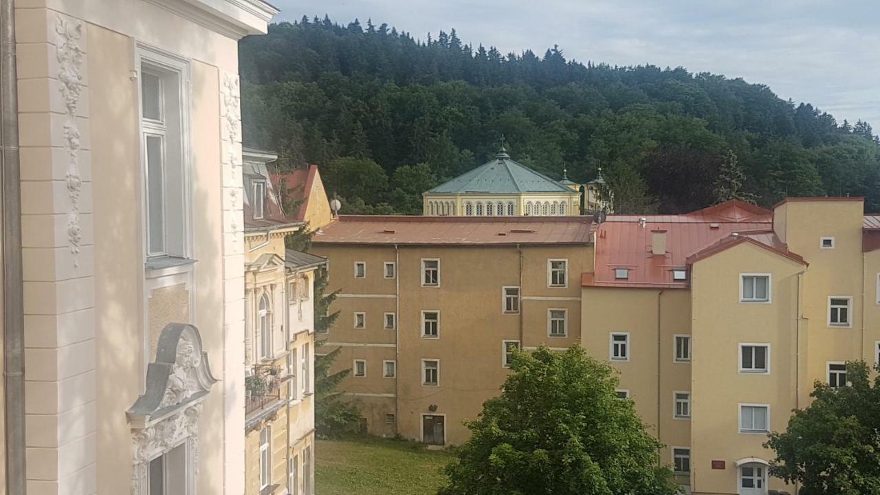 Apartman U Kolonady Marianske Lazne Exterior photo